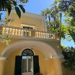 Aurora Caprese Villa *