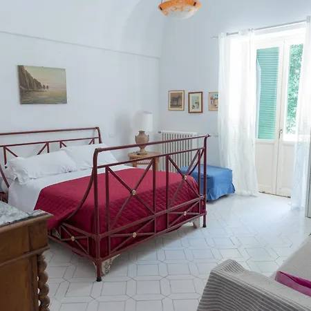 Aurora Caprese Villa *