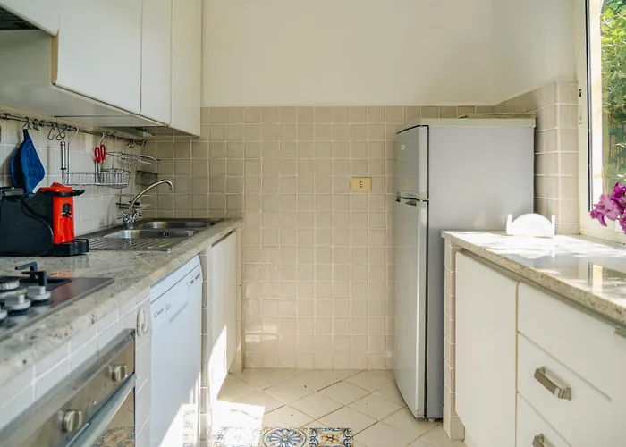 Aurora Caprese Villa *