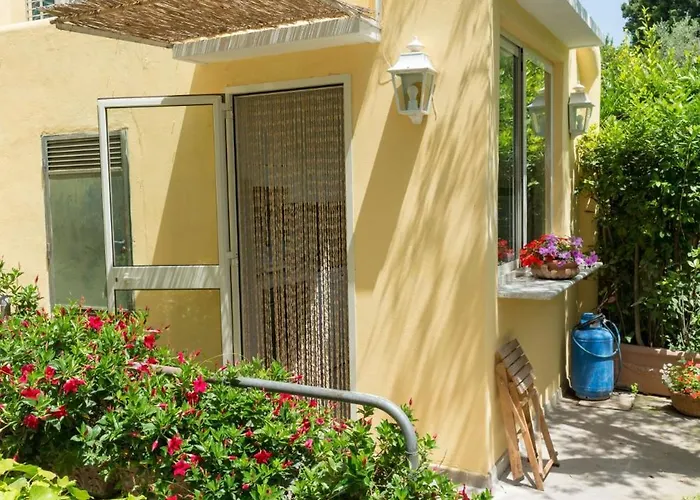 Villa Aurora Caprese Capri